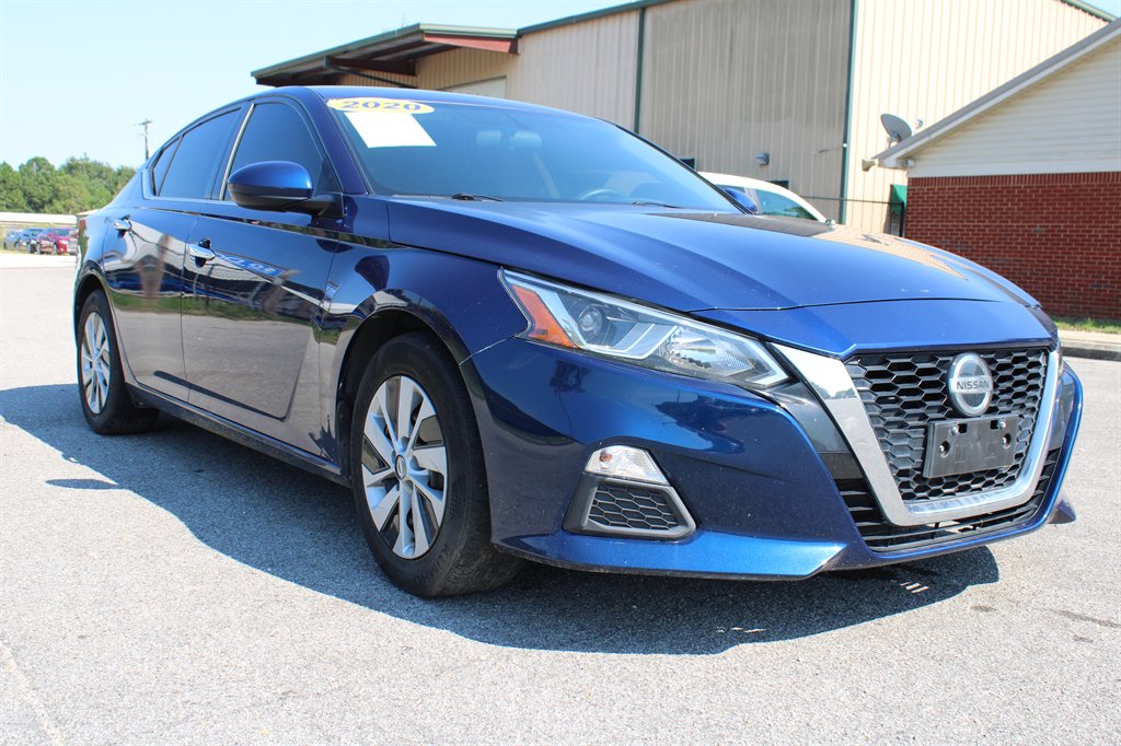 2020 Nissan Altima S's photo