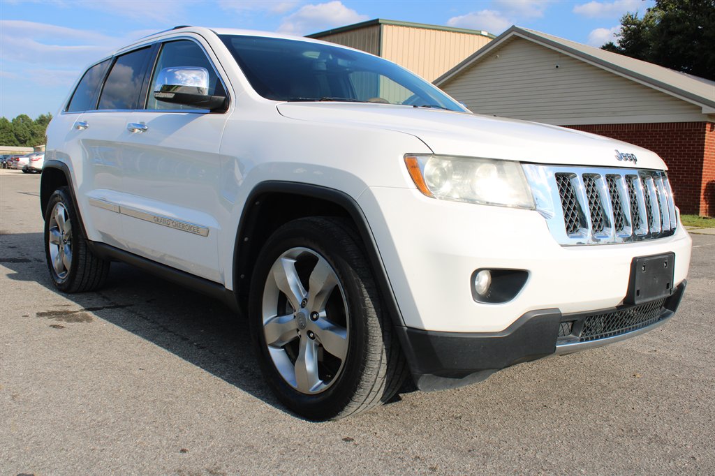 2013 Jeep Grand Cherokee Overland's photo