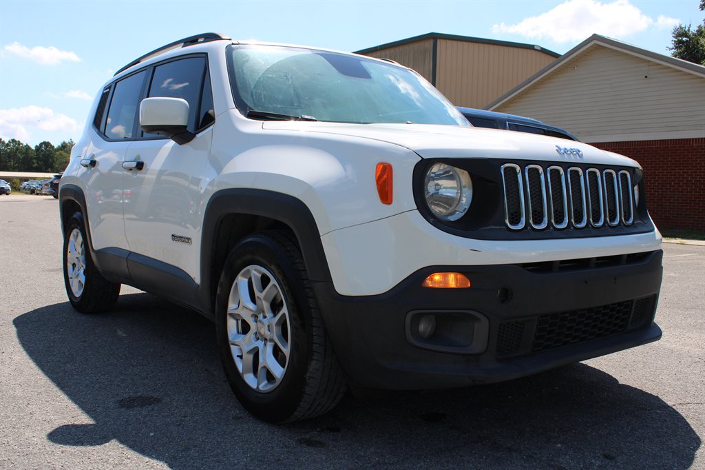 2017 Jeep Renegade Latitude's photo